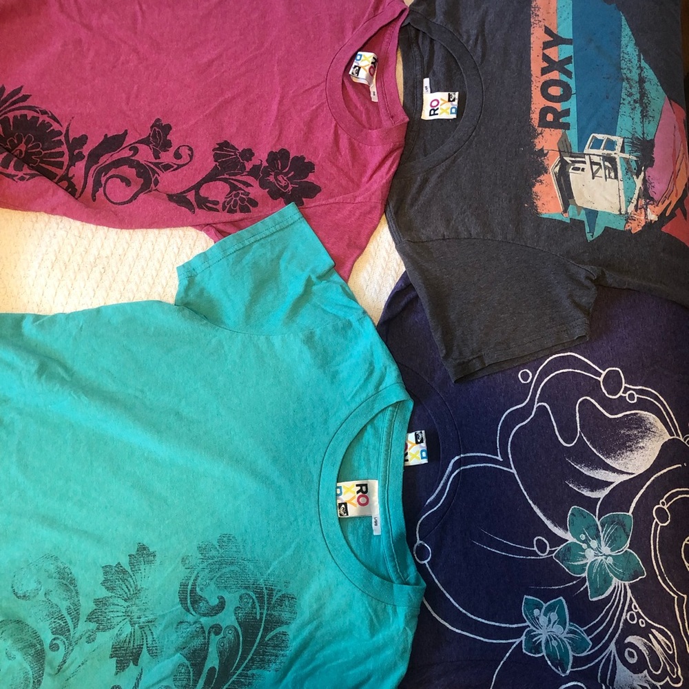 BUNDLE of 4 Roxy tshirts